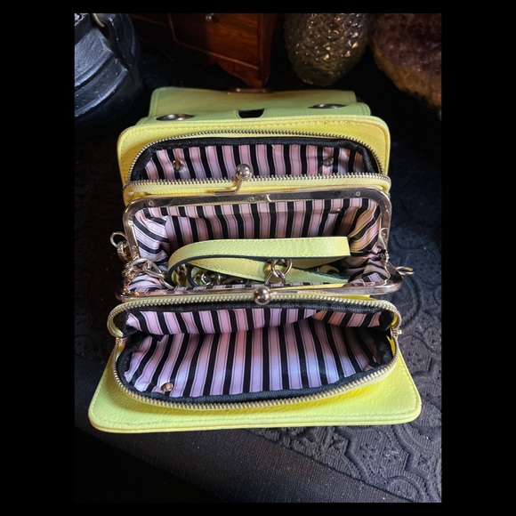 Beetlejuice Sandworm Handbag - Picture 5 of 6